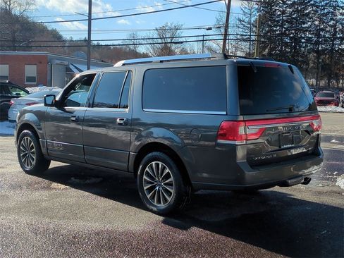 Used 2015 Lincoln Navigator L 4WD image 6