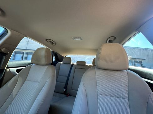 Used 2016 Hyundai Elantra GT image 30