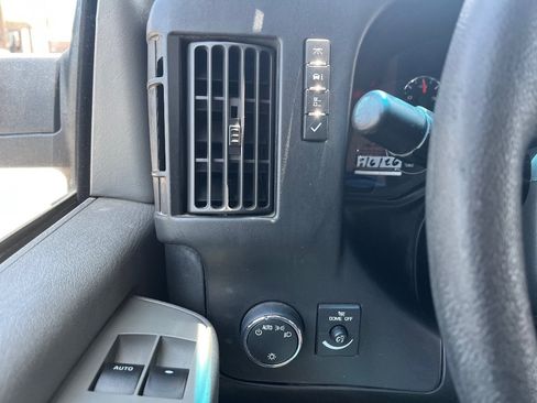 Used 2017 Chevrolet Express 3500 LT w/ LT Preferred Equipment Group RWD image 20