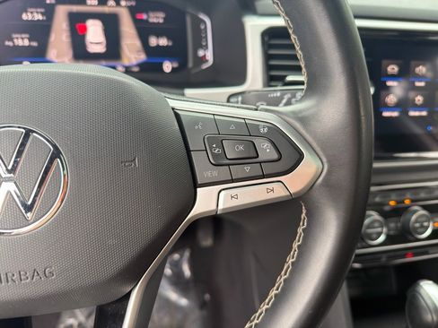 Used 2021 Volkswagen Atlas Cross Sport SEL image 24