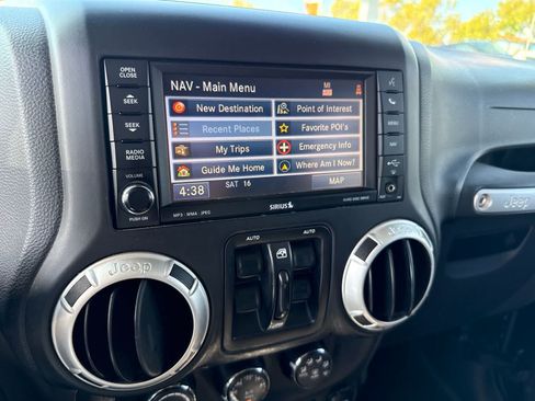 Used 2014 Jeep Wrangler Unlimited Sahara w/ Max Tow Package AWD/4WD image 26