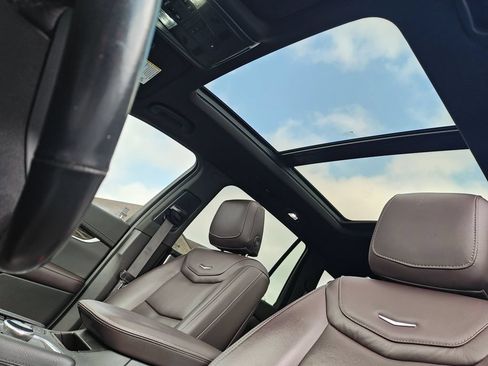 Used 2022 Cadillac XT6 Premium Luxury w/ Technology Package AWD/4WD image 24