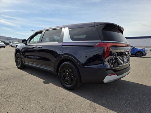 New 2026 Kia Carnival LX image 4