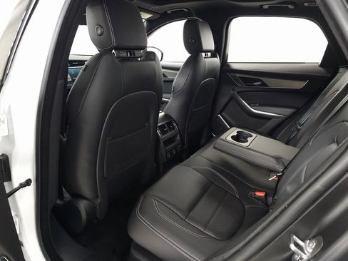 Certified 2025 Jaguar F-PACE R-Dynamic S image 31