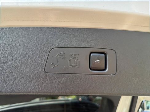 Used 2023 Lincoln Corsair AWD w/ Equipment Group 101A image 10
