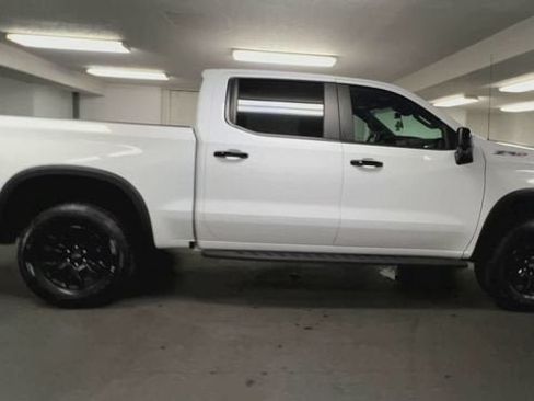 Certified 2023 Chevrolet Silverado 1500 ZR2 w/ Technology Package AWD/4WD image 9