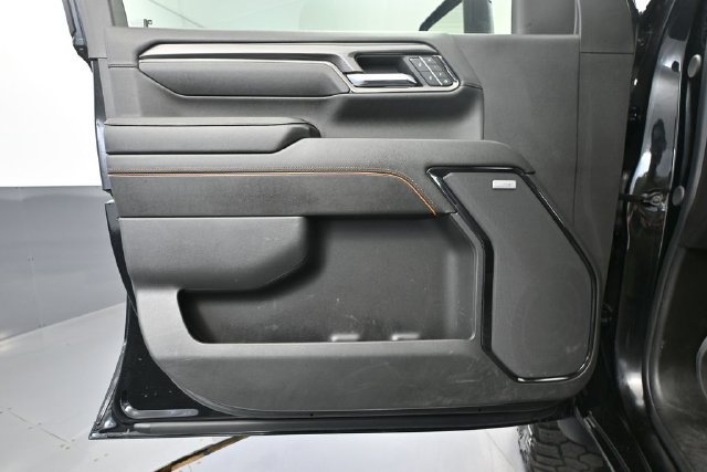 Used 2024 GMC Sierra 2500 AT4 w/ Technology Package AWD/4WD image 14