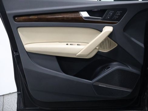 Used 2018 Audi Q5 2.0T Premium Plus w/ Premium Plus Package image 12