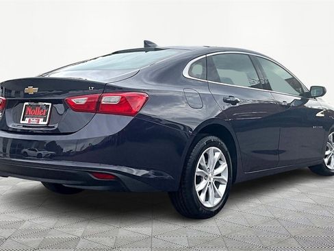 Used 2025 Chevrolet Malibu LT image 2