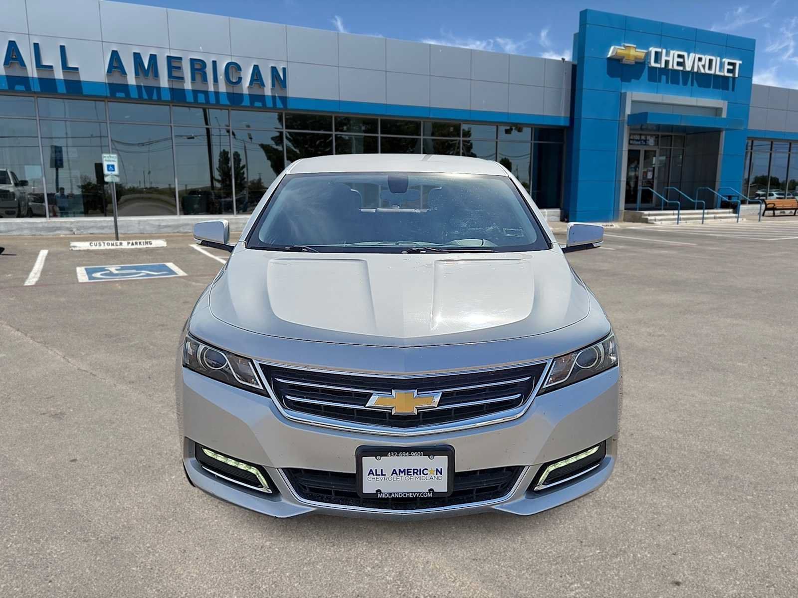 Used 2018 Chevrolet Impala LT FWD image 3