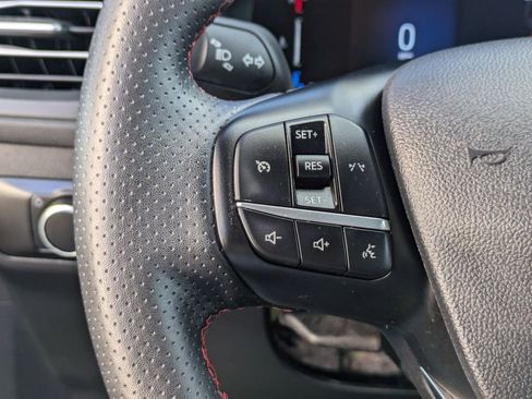 Used 2025 Ford Escape ST-Line image 19