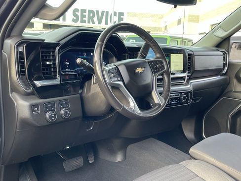 Used 2022 Chevrolet Silverado 1500 LT image 16