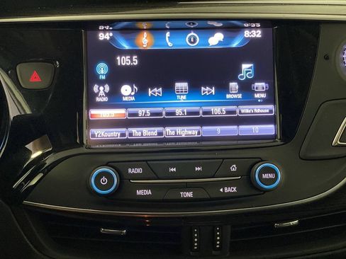 Used 2018 Buick Envision Essence AWD/4WD image 12
