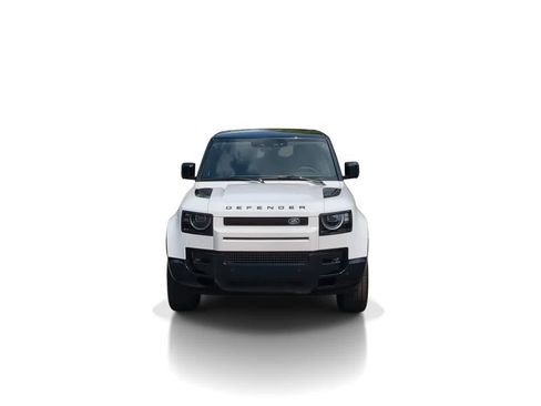 New 2026 Land Rover Defender 130 X-Dynamic SE image 3