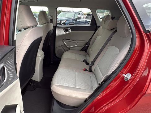 Used 2022 Kia Soul LX FWD image 17