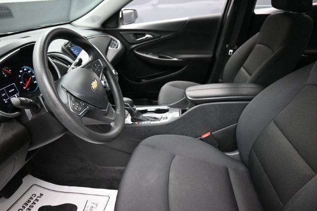 Used 2025 Chevrolet Malibu LT FWD image 16