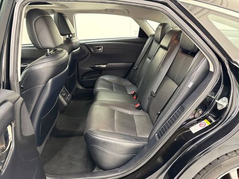 Used 2018 Toyota Avalon Limited FWD image 25