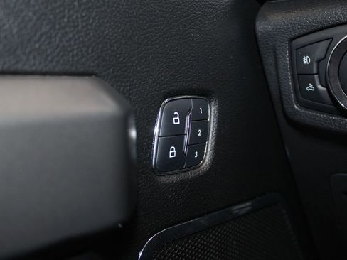 Used 2018 Ford F150 Platinum w/ Equipment Group 701A Luxury image 22