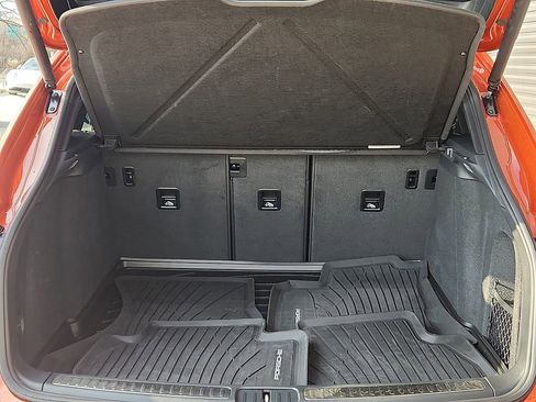 Certified 2025 Porsche Macan Turbo image 28