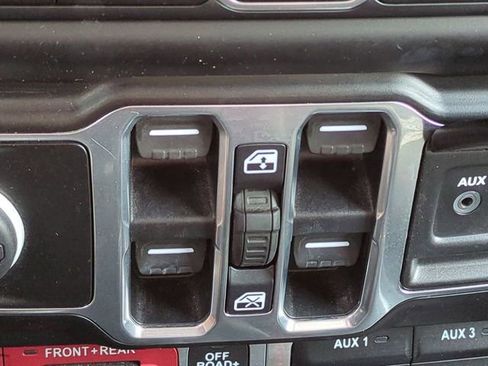 Used 2020 Jeep Gladiator Rubicon AWD/4WD image 23