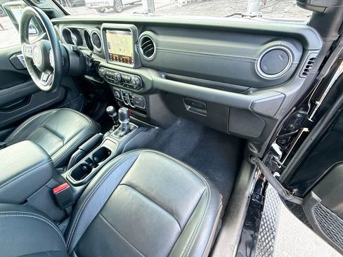 Used 2023 Jeep Wrangler Unlimited Sahara w/ Cold Weather Group image 33