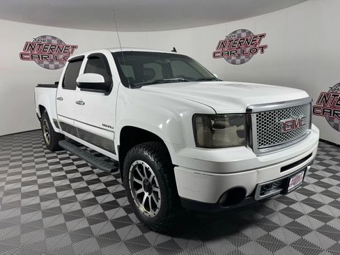 Used 2011 GMC Sierra 1500 Denali image 9