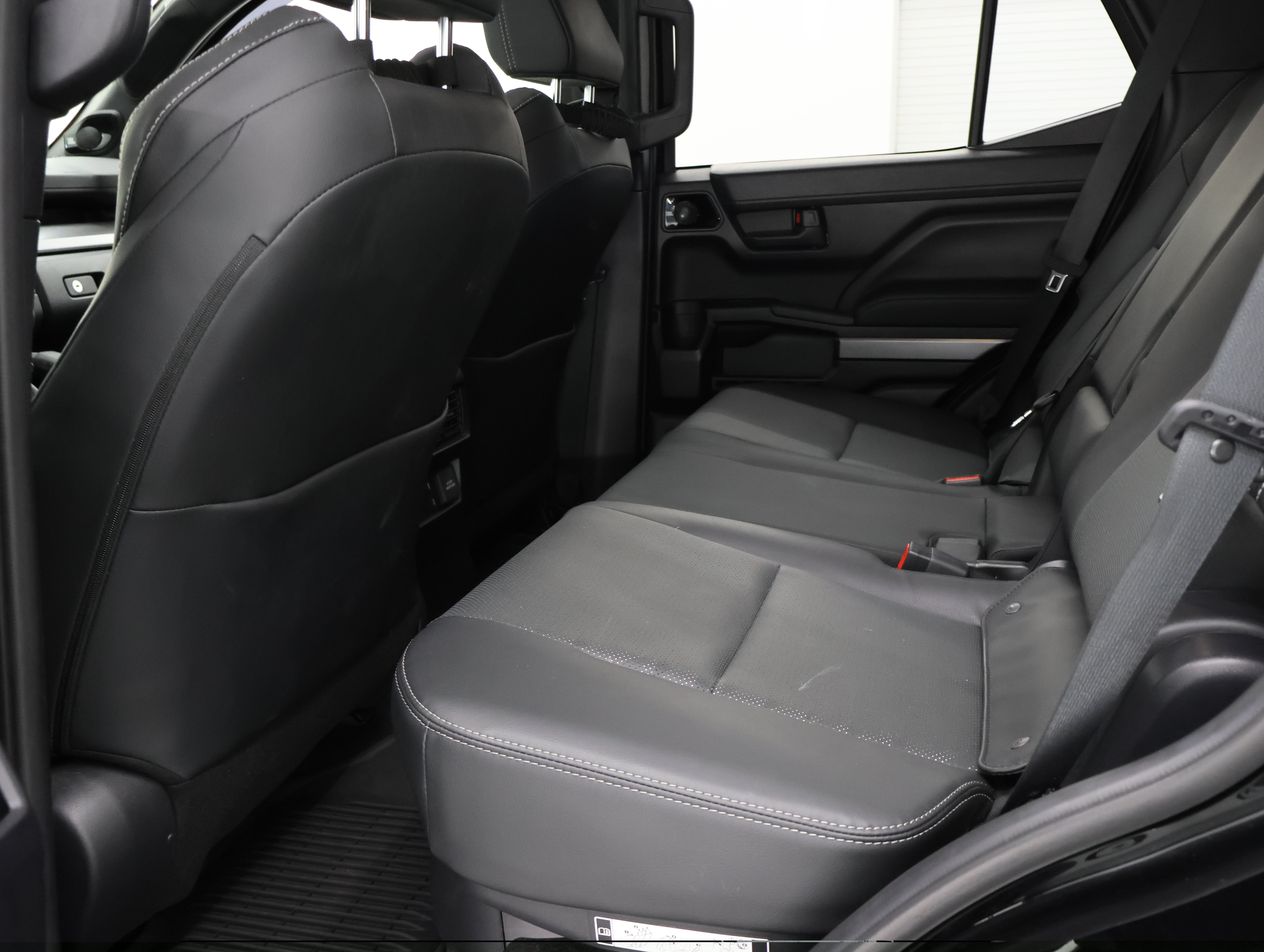 Used 2025 Toyota 4Runner TRD Off-Road Premium AWD/4WD image 38