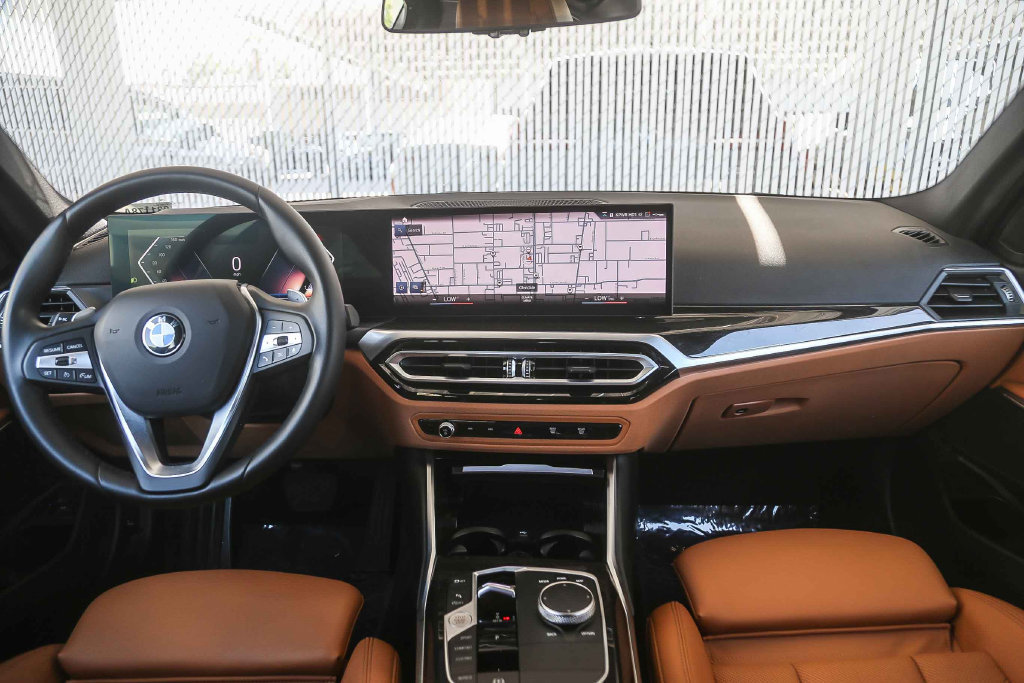 Used 2024 BMW 330i Sedan w/ Convenience Package RWD image 9