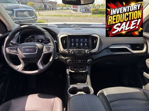 Used 2023 GMC Terrain Denali w/ Denali Premium Package AWD/4WD image 35