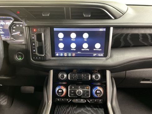 Used 2021 GMC Yukon XL Denali w/ Denali Premium Package image 23