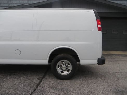 Used 2021 Chevrolet Express 2500 Extended w/ Driver Convenience Package image 25