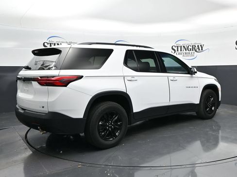 Used 2023 Chevrolet Traverse LT FWD image 7