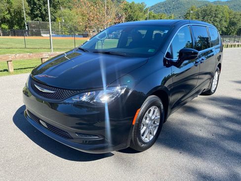 New 2026 Chrysler Voyager LX image 8