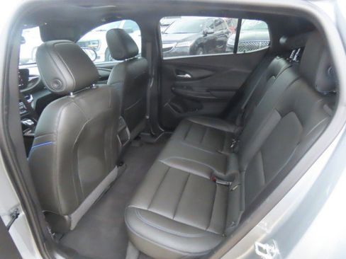 Used 2025 Buick Envista Sport Touring w/ Convenience I Package FWD image 18