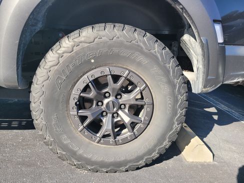 Used 2022 Ford F150 Raptor w/ Equipment Group 801A High AWD/4WD image 8