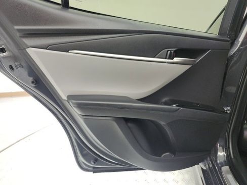 Used 2025 Toyota Camry SE image 34