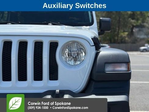 Used 2018 Jeep Wrangler Sport AWD/4WD image 7