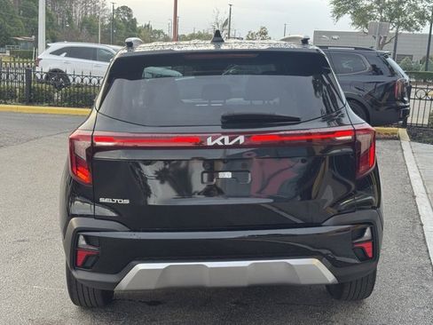 Certified 2024 Kia Seltos S image 5