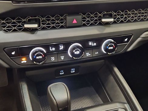 Certified 2025 Honda Accord SE image 30