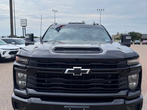 Used 2026 Chevrolet Silverado 2500 Custom w/ Custom Value Package AWD/4WD image 5