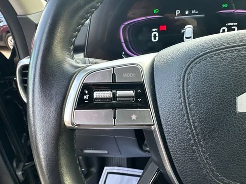 Used 2025 Kia Telluride S FWD image 19