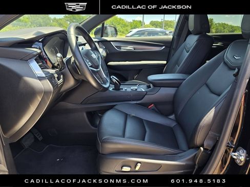 Used 2025 Cadillac XT5 Luxury FWD image 21
