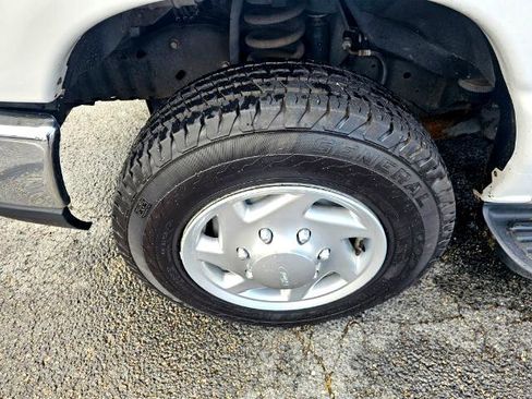 Used 2011 Ford E-350 and Econoline 350 XLT image 37