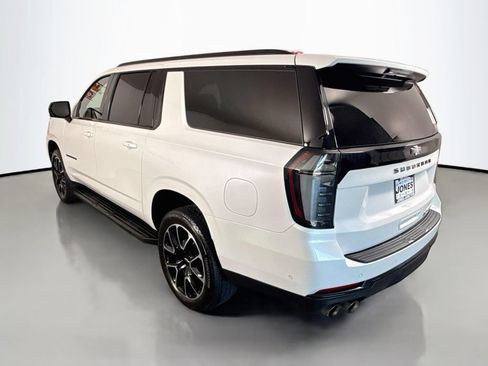 Used 2025 Chevrolet Suburban RST w/ Comfort Package AWD/4WD image 2
