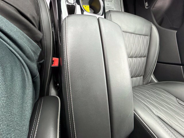 Certified 2022 Buick Envision Avenir w/ Technology Package II FWD image 26
