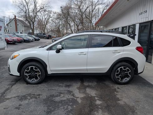 Used 2017 Subaru Crosstrek 2.0i Premium AWD/4WD image 4