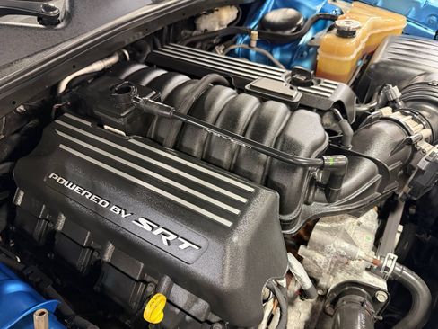 Used 2015 Dodge Challenger R/T Scat Pack w/ Leather Interior Group RWD image 43