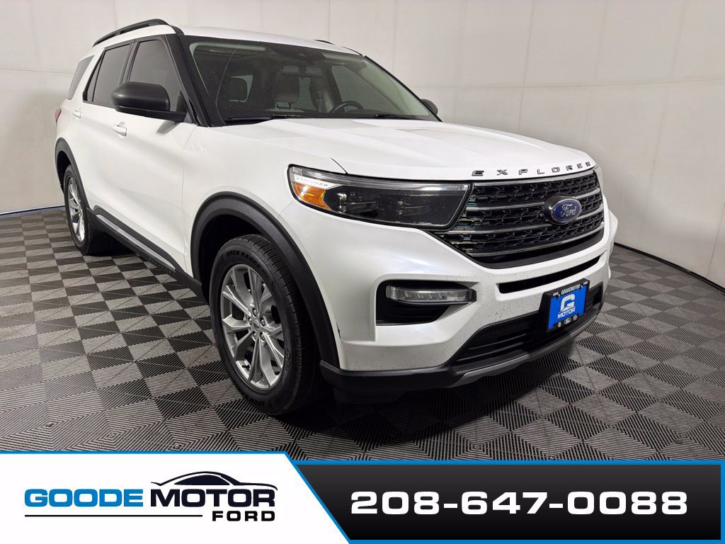 Used 2020 Ford Explorer XLT w/ Equipment Group 202A AWD/4WD image 2