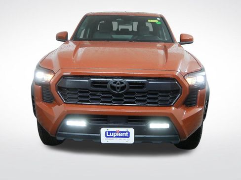 Used 2025 Toyota Tacoma TRD Off-Road w/ TRD Off Road Upgrade Package AWD/4WD image 9