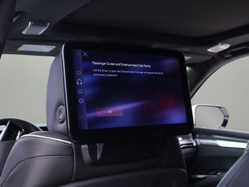 Used 2025 Cadillac Escalade V w/ LPO, ONYX Package image 12